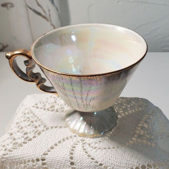 Iridescent Porcelain Teacup Japanese Origin~Vintage~ - Picture 3 of 4